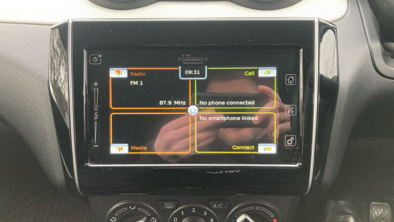 Suzuki Swift 1.2 Dualjet 83 12V Hybrid SZ-L 5dr Petrol Hatchback